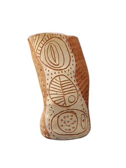 Vaso irregular maleável sgrafito branco 02